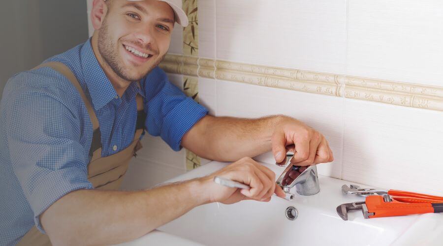 Handle or spout repair in Niland, CA
